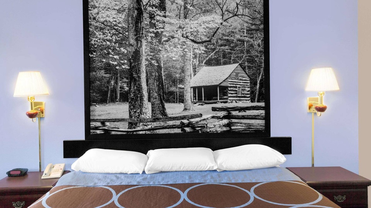 Whiteville Hotel | Super 8 by Wyndham Whiteville