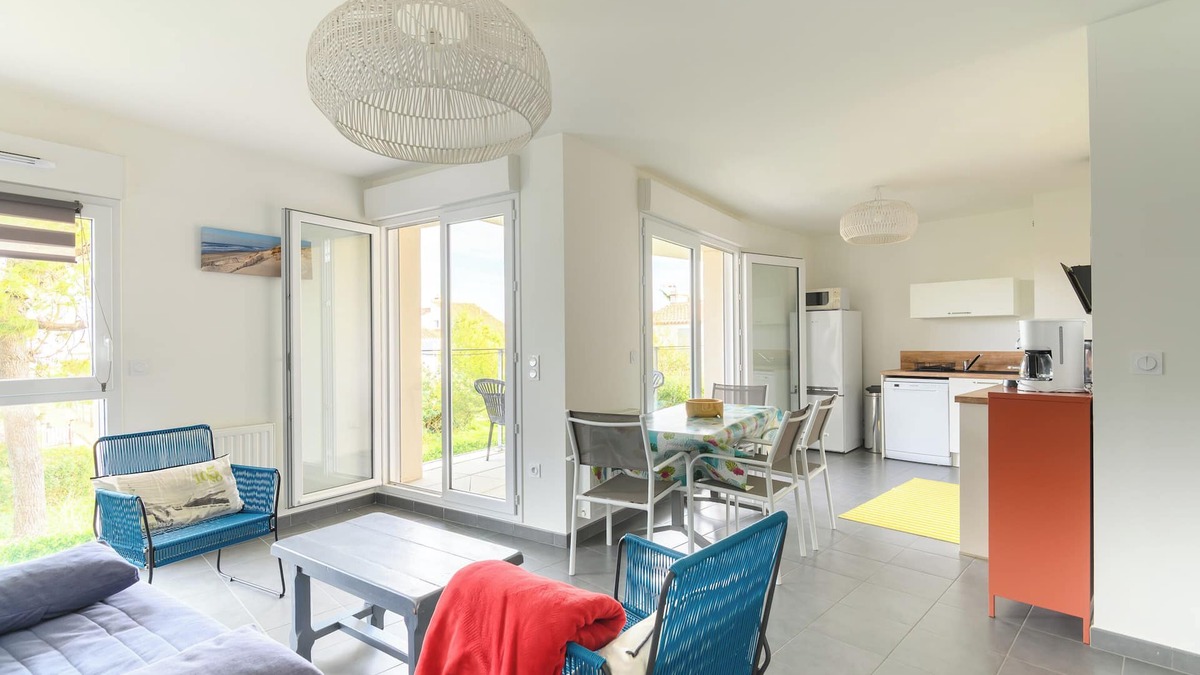 La Gueriniere Apartment | Super apartment with direct access to the beach