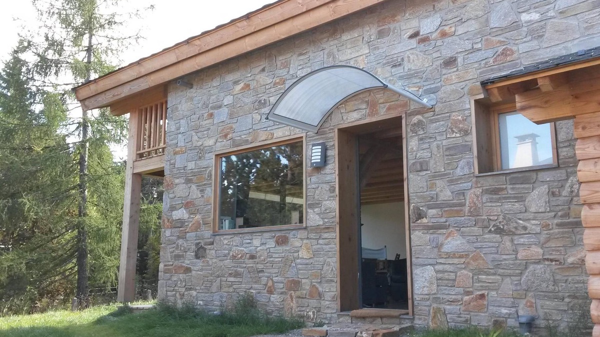 Superbolquere Ski Chalet | SUPER BOLQUERE new chalet lightfull sunny glass, stone and wood.
