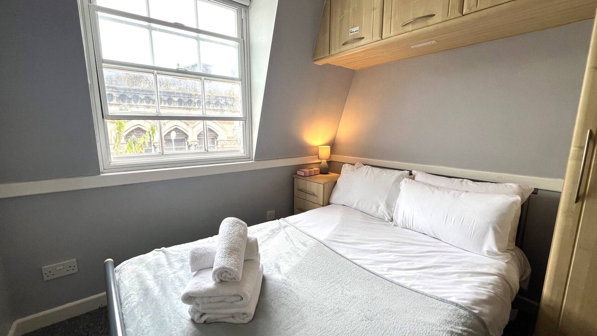 Bristol Old City Apartment | Super Central Apartment in Bristol's Old City