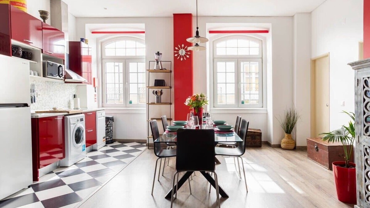 Chiado Apartment | Super Central Walk Anywhere w/AC, Lift & Parking