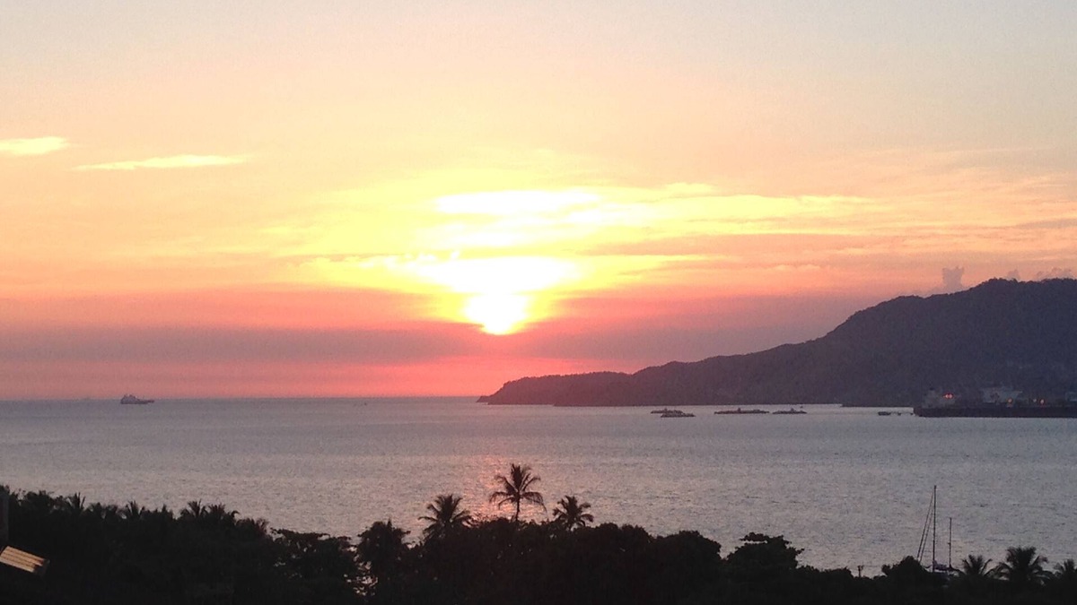 Morro da Cruz House | SUPER CHARMING HOME WITH POOL AND VIEW SHOW!