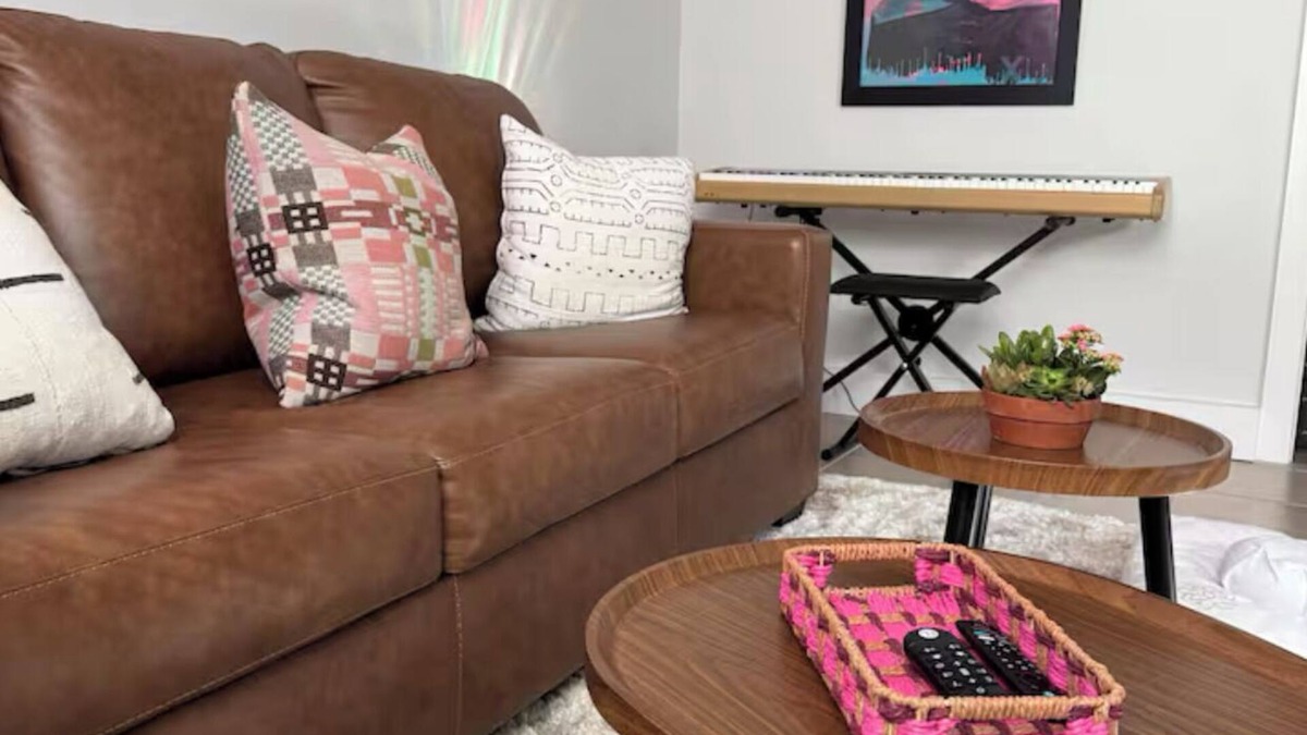 East Central House | Super Clean & Cozy 2-bedroom house in lovely Salt Lake City