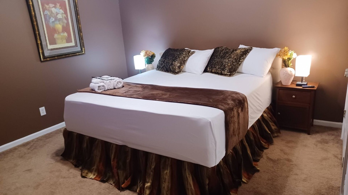 Austell House | Super Clean