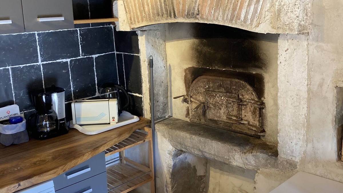 Champs-Romain House | Super Cosy one bedroom house 20 minutes from Brantome