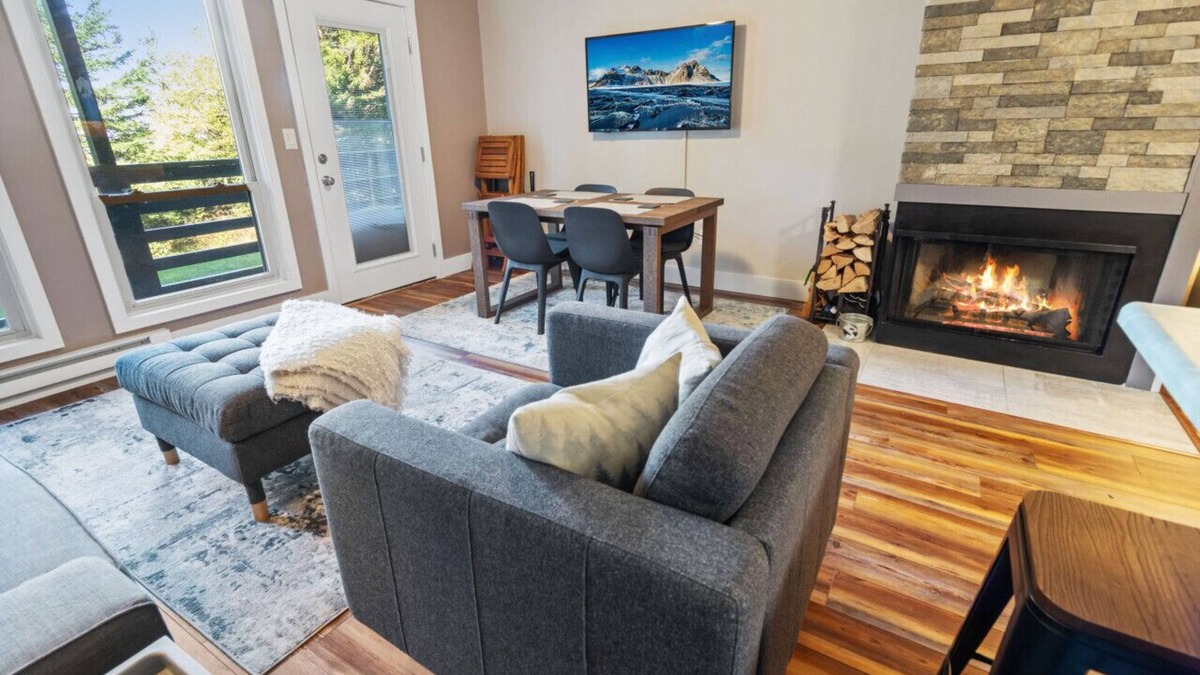 Snowshoe Apartment | Super Cozy Studio Near Slopes And Shuttle Bus WiFi