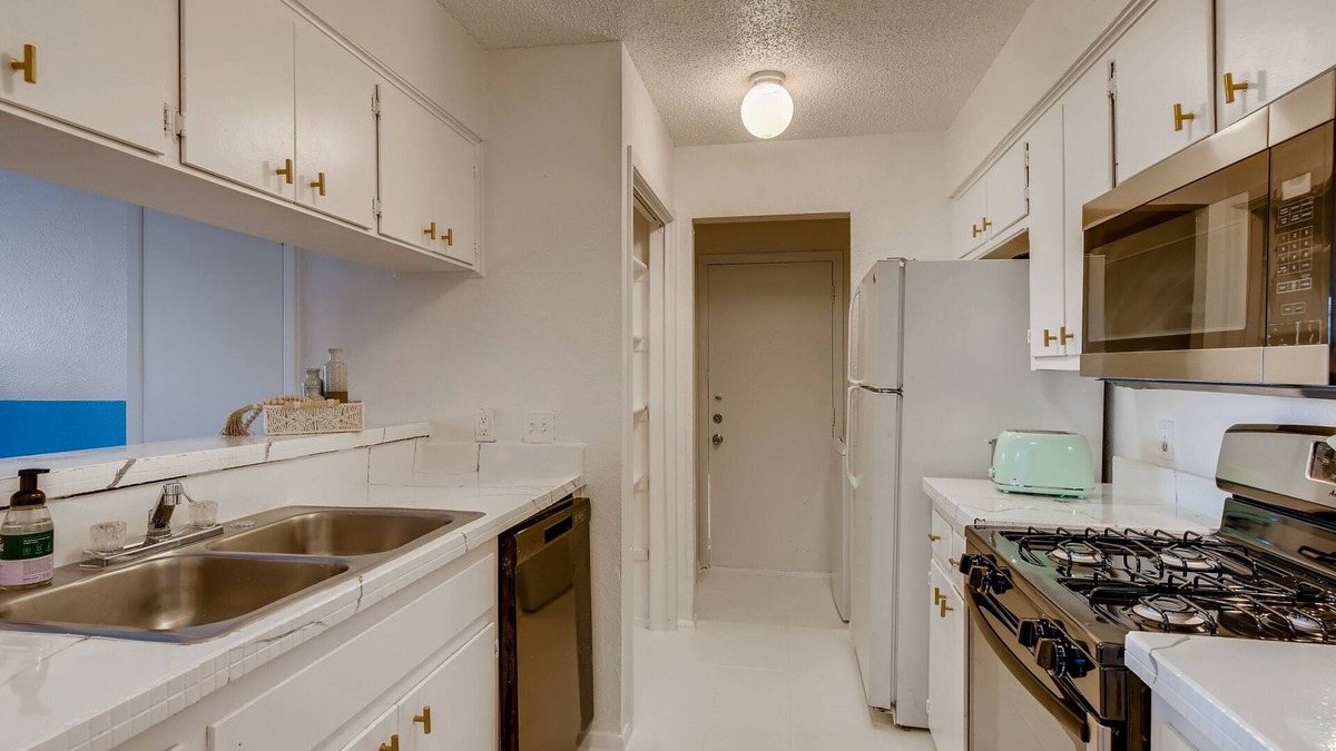 Franklin Park House | Super Cute Austin Hideaway - Minutes to Downtown