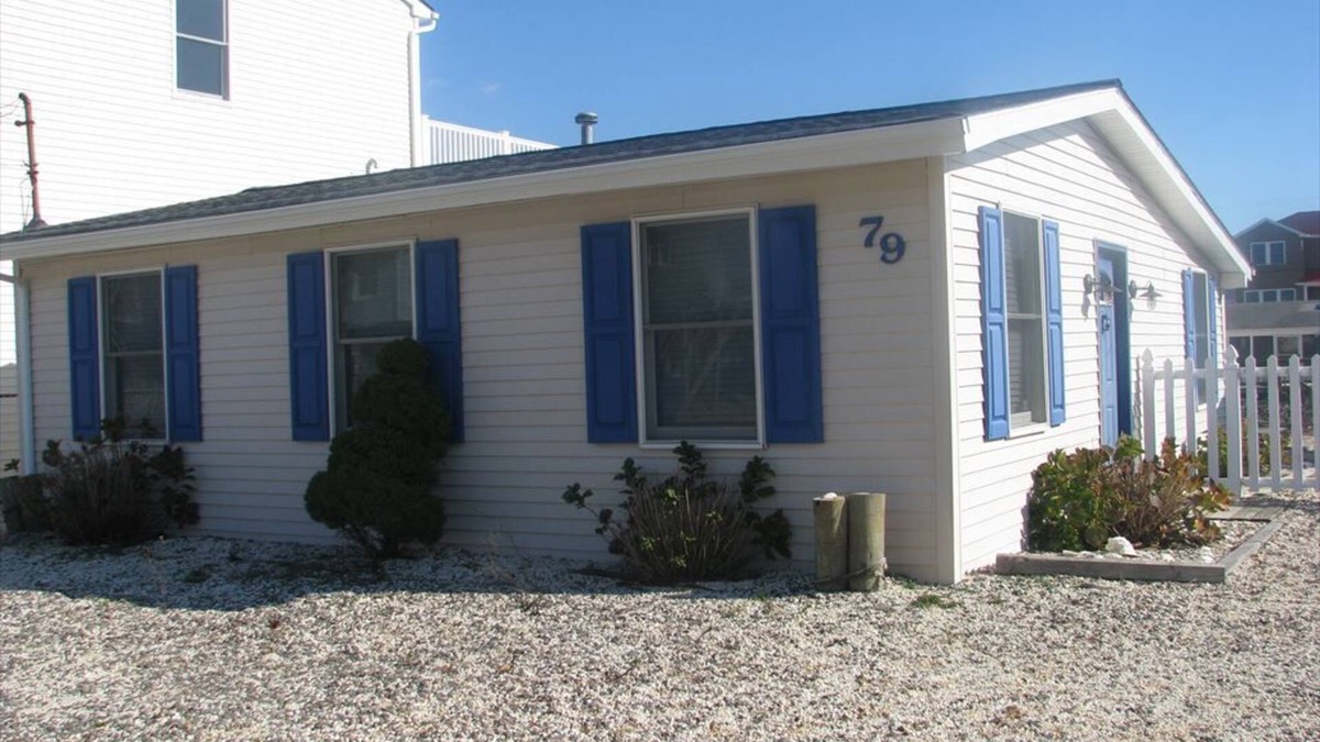 Beach Haven West House | Super cute! Waterfront Lagoon in Beach Haven West!