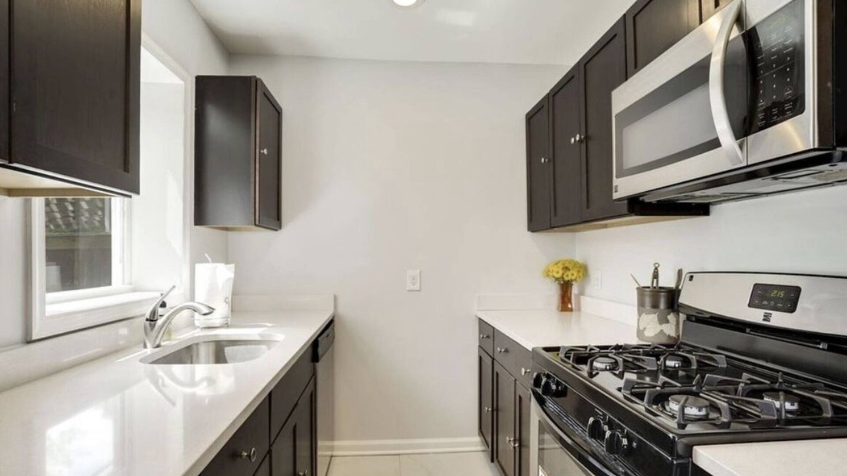 Arlington House | Super Dope Crib in the Heart of Arlington, VA!