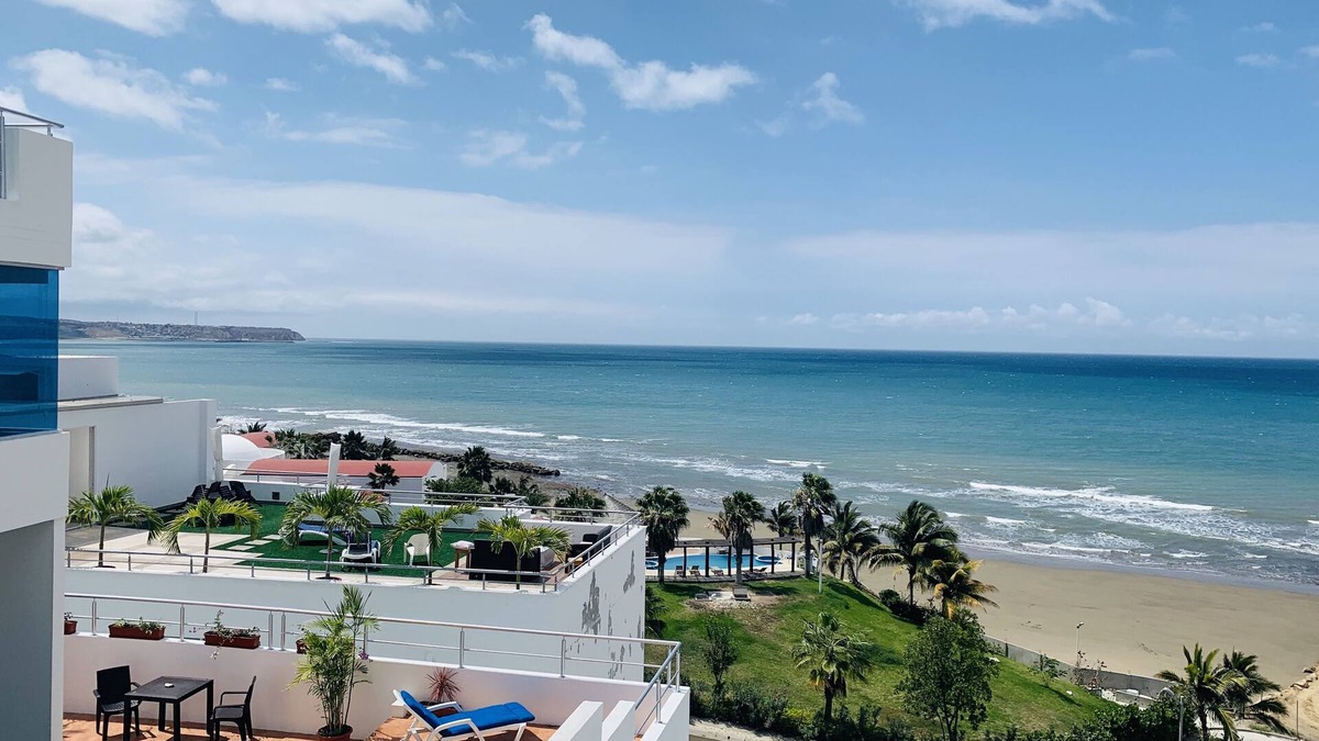 Manta Apartment | Super Duplex to the sea with access to the beach - Manta Ecuador Private Club