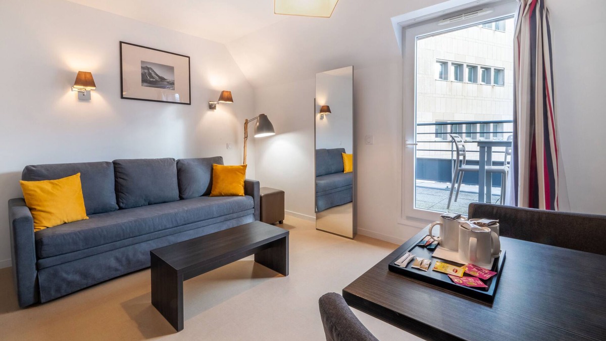 Bourg-l'Eveque Condo | Super Endroit ! Suite Climatisée + Équipée
