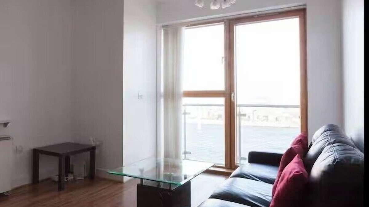 Grand Canal Dock Apartment | Super Grand Water Front View 2 Beds/2 Baths