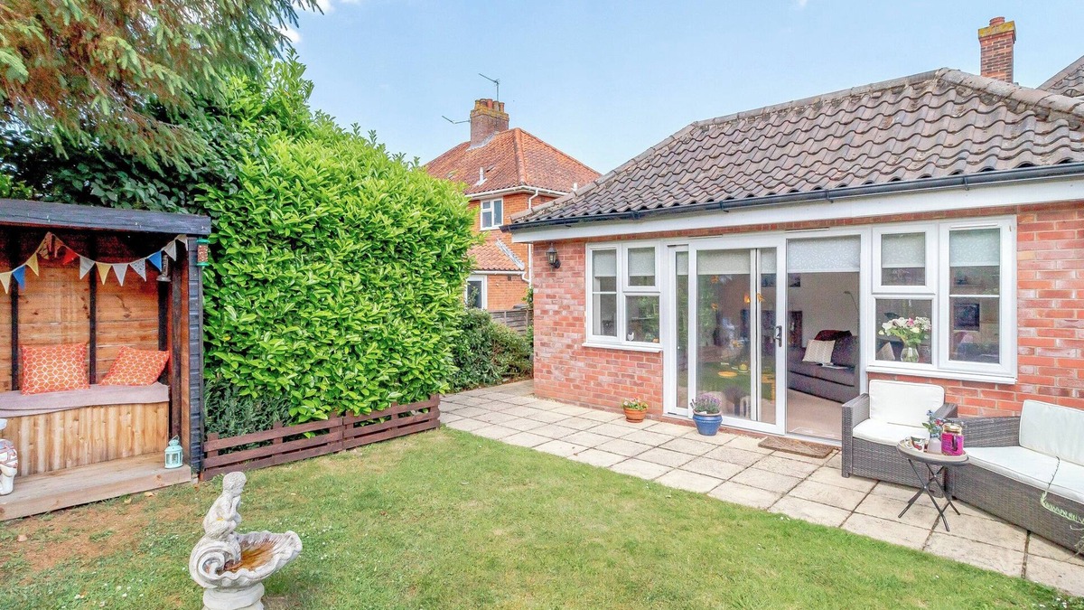 Loddon Cottage | Super location to explore all the delights of Norfolk and Suffolk.