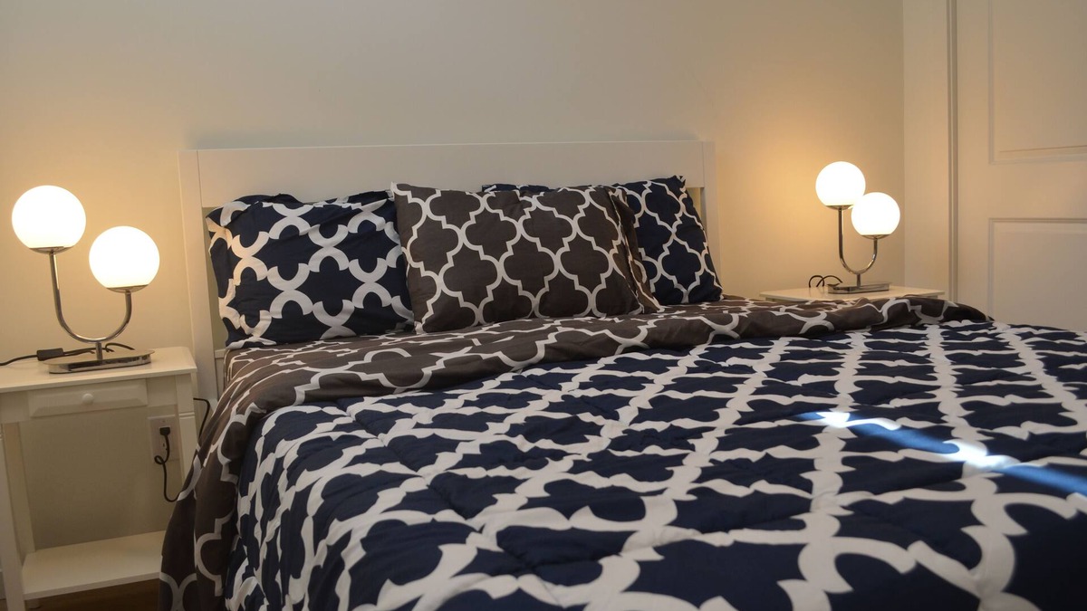 Fort Gary Condo | Super luxury & brand new one-bedroom condominium unit @ Bridgwater.