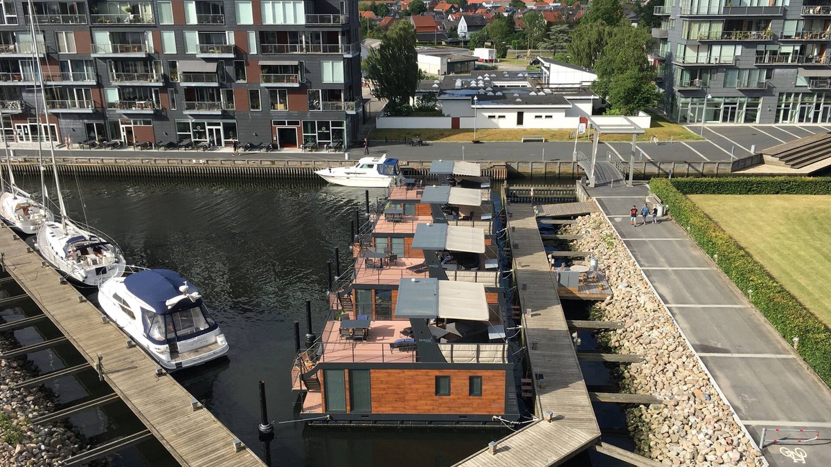 Nykobing Falster Boat Rental | Super modern Houseboat in the heart of Nykøbing F. with all modern facilities