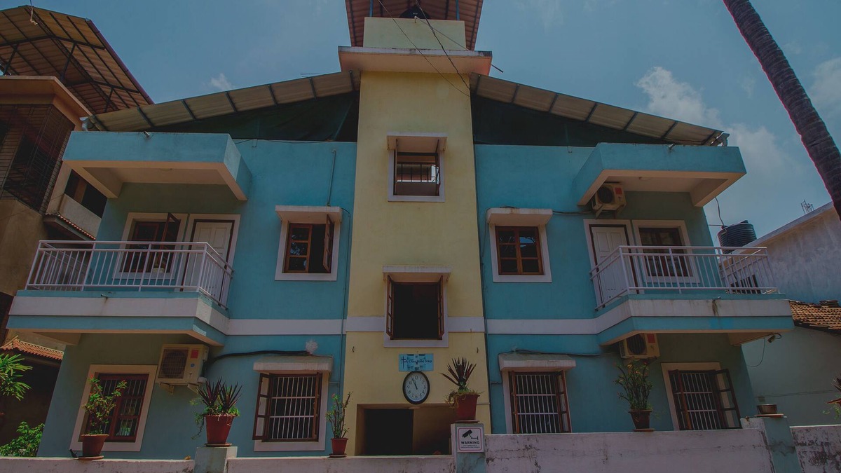 Santa Cruz Hotel | Super OYO Collection O Holy Cross Home