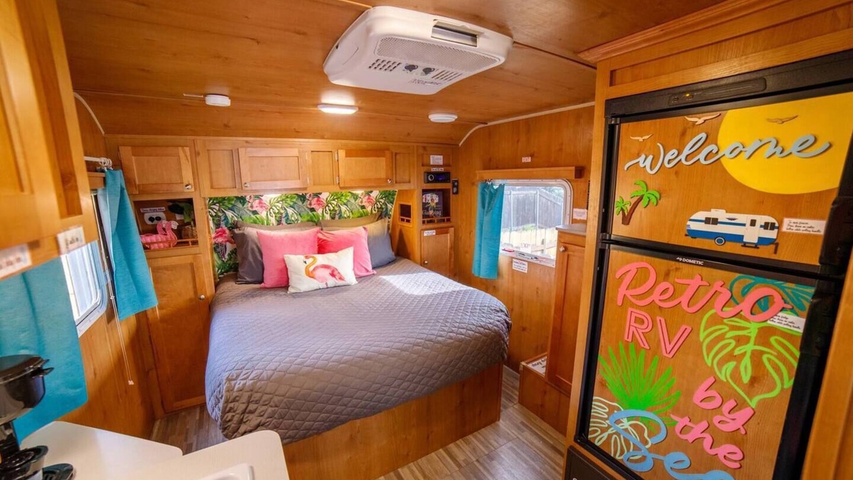 Ocean Beach House | Super Spring sale on Flashback Fun in Bettie!