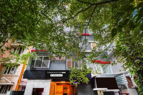 Domlur Hotel | Super Townhouse Oak Indiranagar