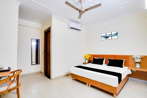 Sector 49 Hotel | Super Townhouse Sector 121 Noida