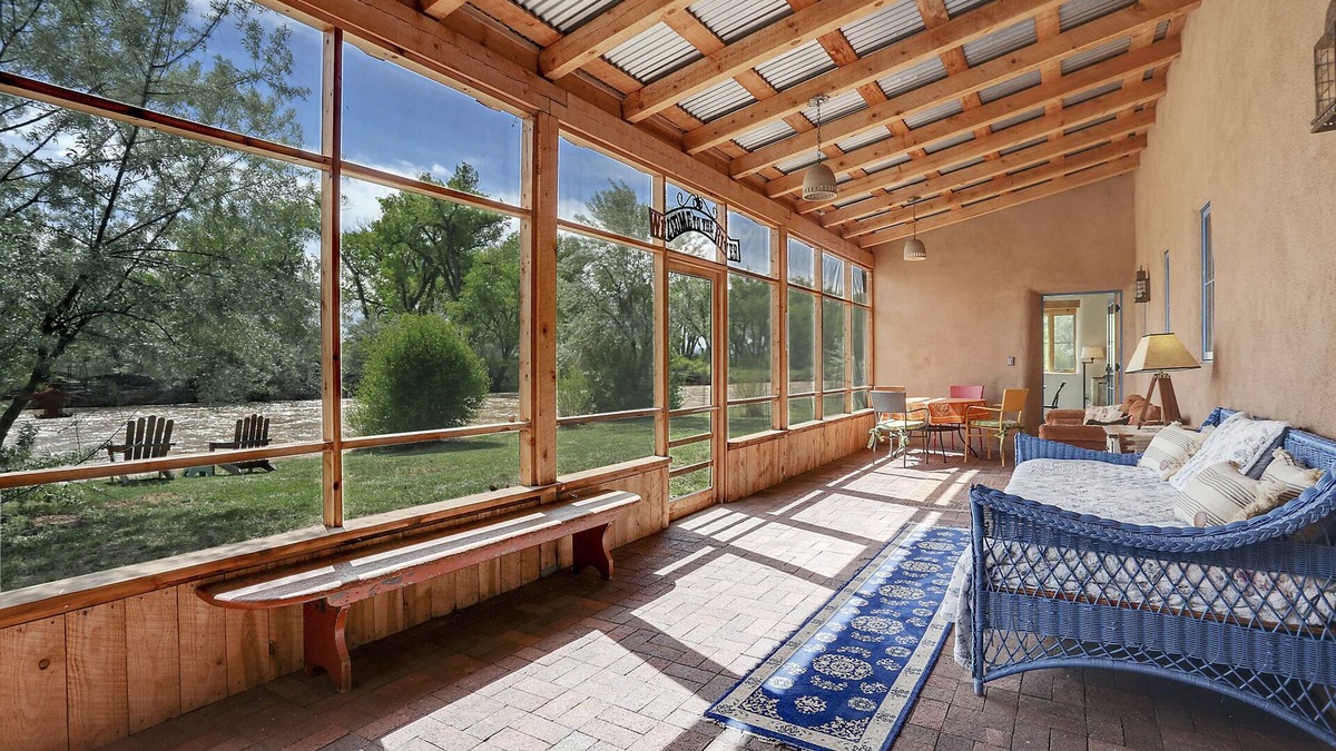 Abiquiu House | Superb - 2 Bedroom, 2 Bath, Sleeps 8 in beds plus more