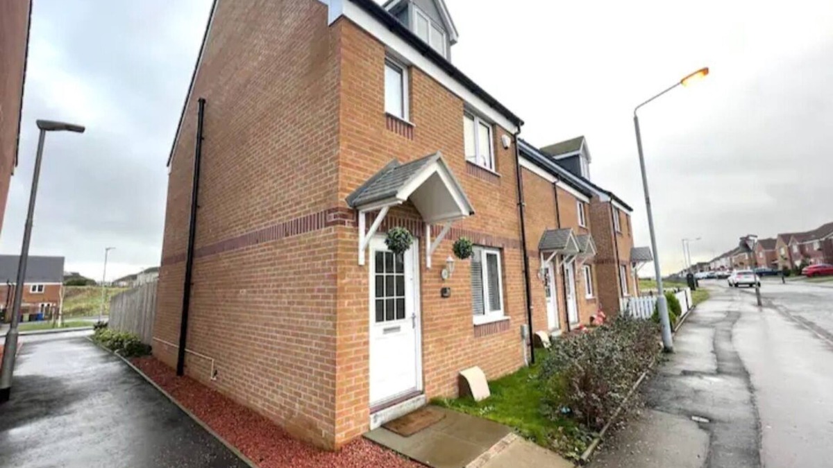 Glasgow House | Superb 3 Bed Home away from Home, 5 minutes from Glasgow Fort retail park