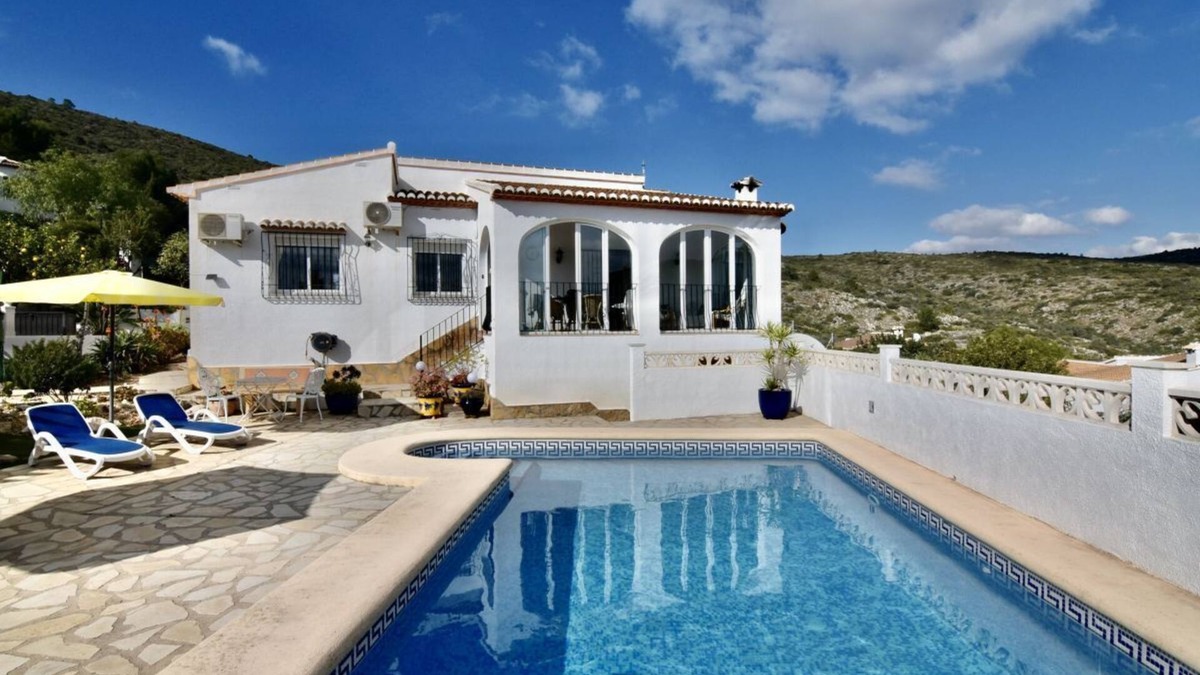 Alcalali Villa | Superb 3 bed villa, private pool, stunning mountain views. Alcalalí Jalon Valley
