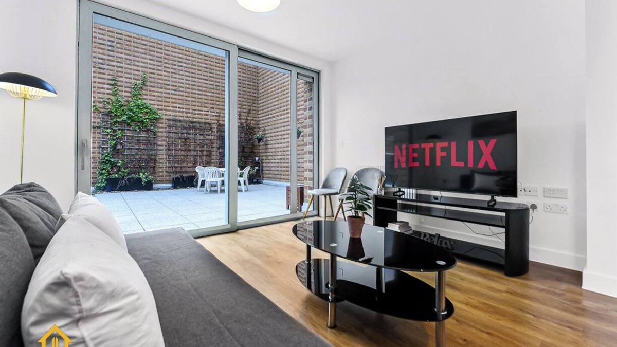 Bromley South Apartment | Superb 3bed 3bath Penthouse near Canary Wharf