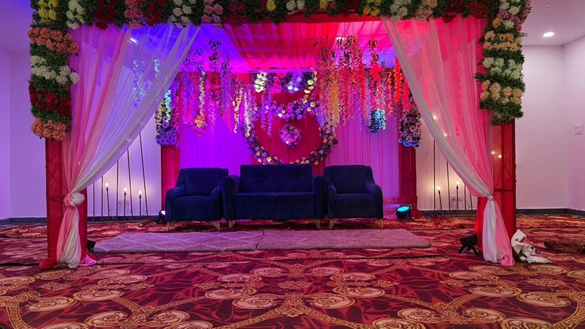 Pilibhit Resort | Superb 9-bedroom resort with AC, WiFi in lovely Pilibhit