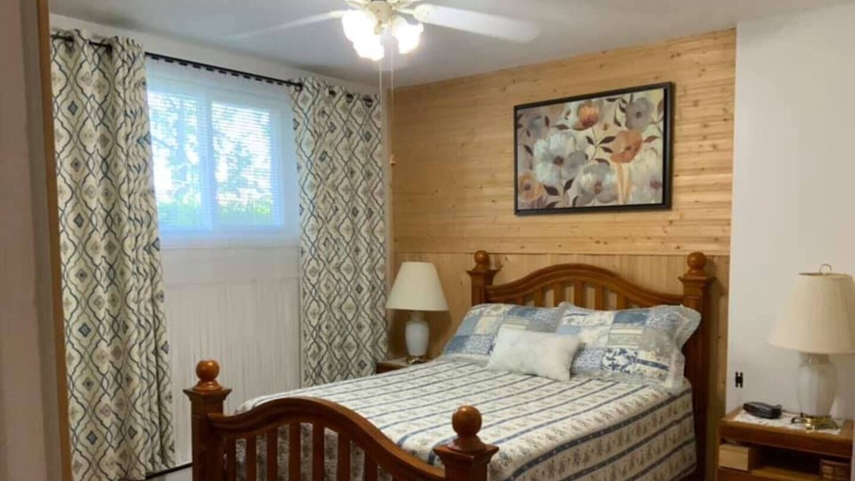 Chicoutimi Apartment | Superb accommodation in the center of Chez Aly commercial activity