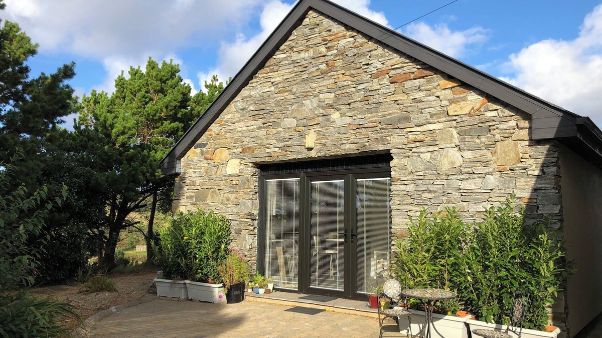 Cleggan Cottage | Superb accommodation on the Wild Atlantic way in the heart of Connemara.