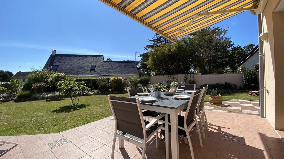 Saint-Germain-sur-Ay Villa | Superb and warm villa located 300 meters from the sea.