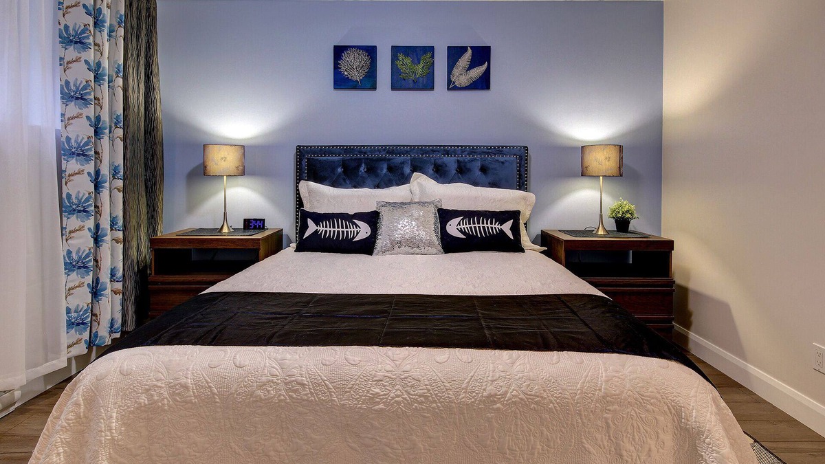 Brossard Apartment | Superb apartment 15 min from Montreal - Free Parking