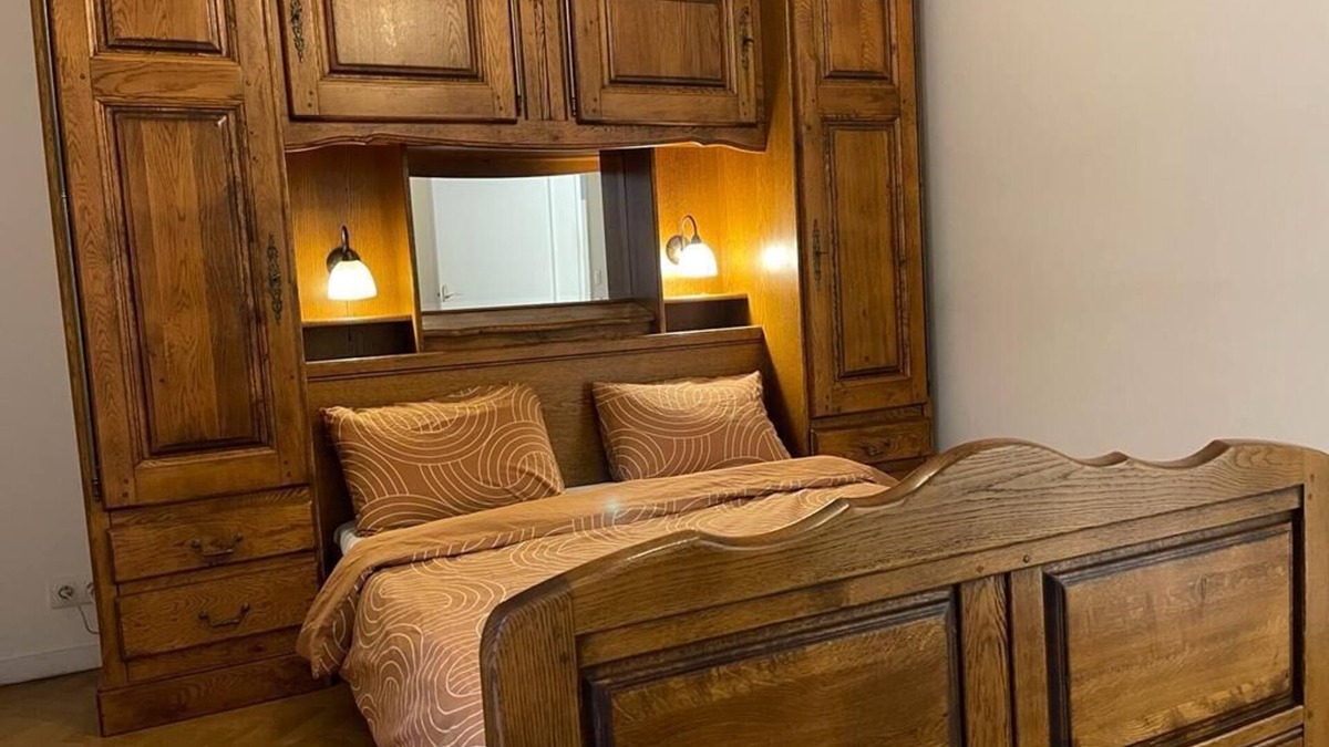 Etampes Condo | Superb apartment in downtown residence