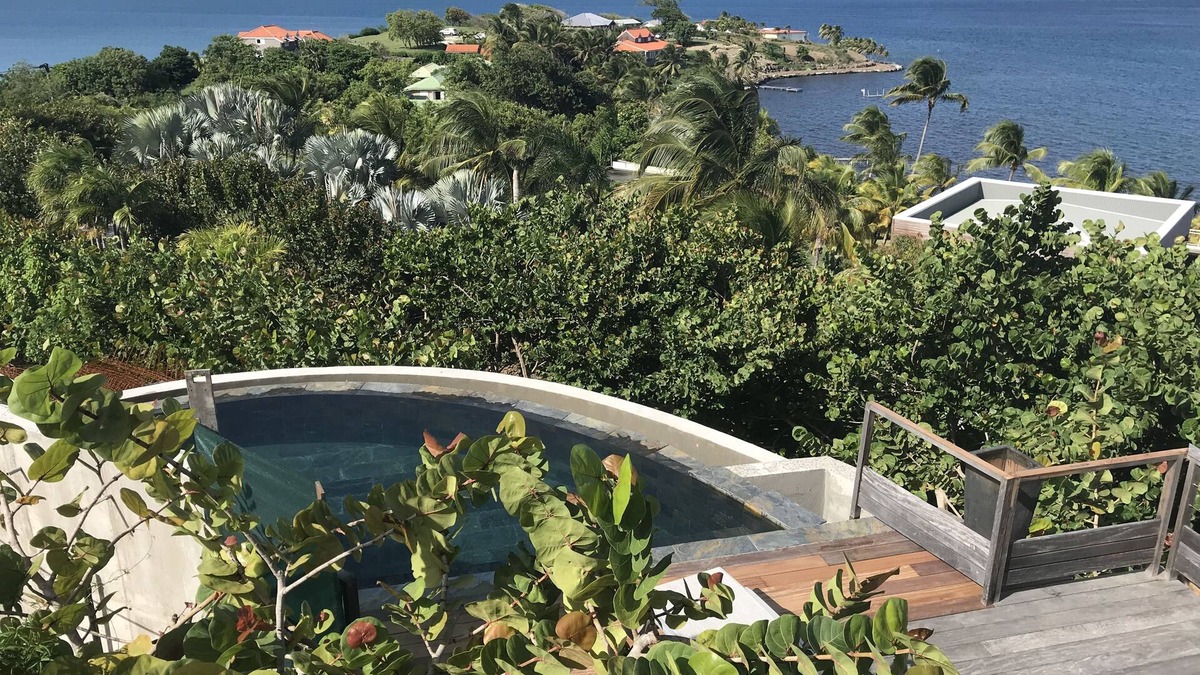 Le Francois House | Superb Beachfront Accommodation - Pointe Cerisier Residential District