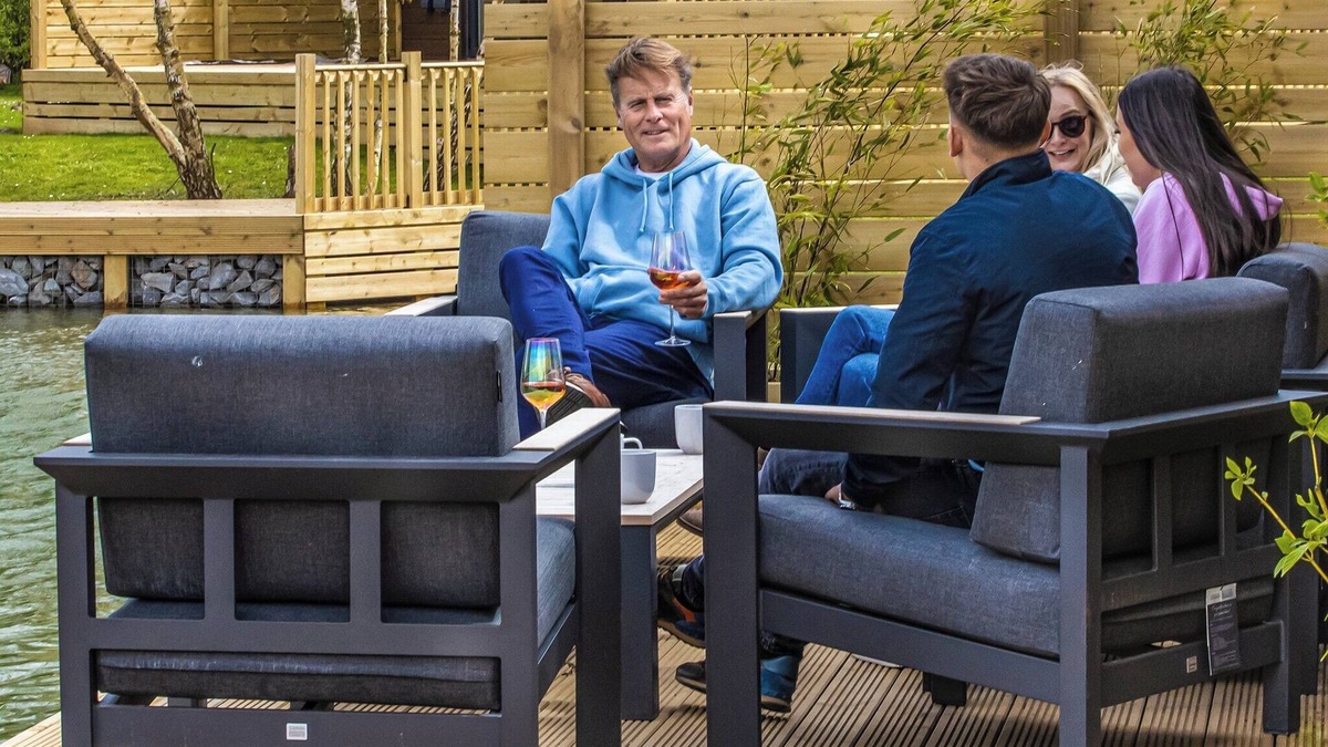 Laceby Ski Chalet | Superb bespoke lodge with four bedrooms sleeping up to ten people.