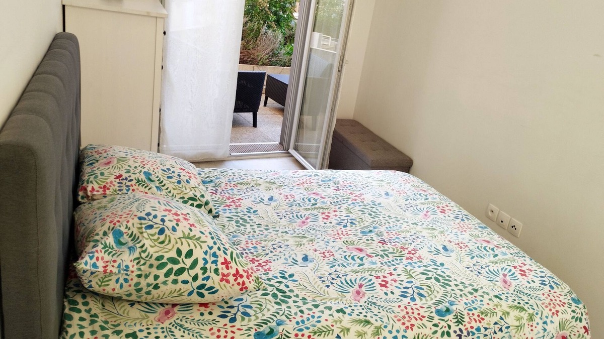 Carrieres-sous-Poissy Apartment | Superb bright apartment with garden of 18 M2