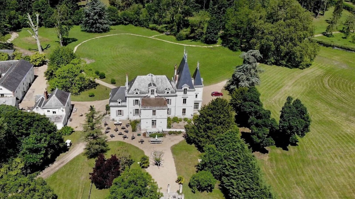 Brain-sur-Allonnes Other | Superb Chateau in the beautiful Loire Valley, near Saumur