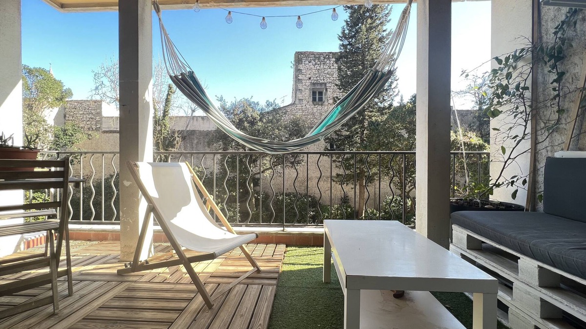 Nimes City Centre Apartment | Superb city center terrace apartment