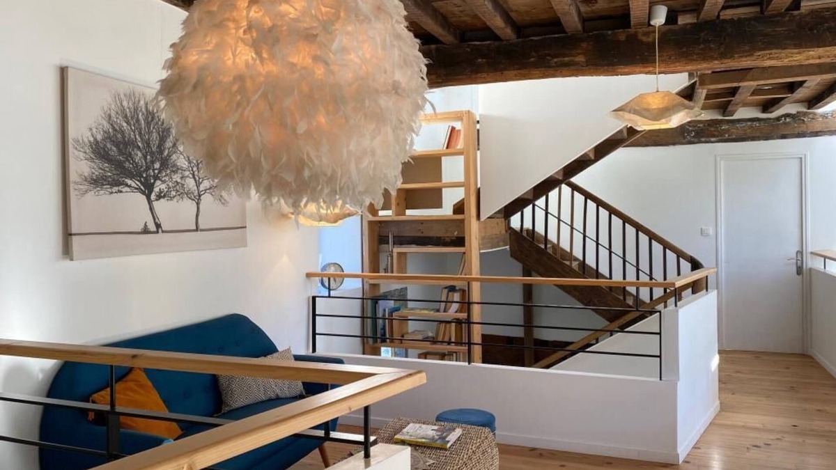 Issor Bed & Breakfast | Superb contemporary gîte at the foot of the mountains, fireplace, wifi, barbecue