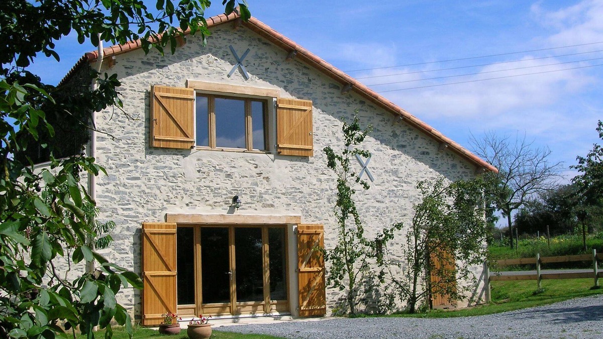 Mouilleron-Saint-Germain House | Superb Rural Gite with Private Heated Pool
