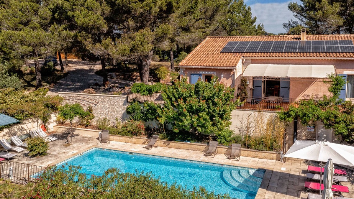 Le Barroux Apartment | Superb gite in Provence at the foot of Mont Ventoux