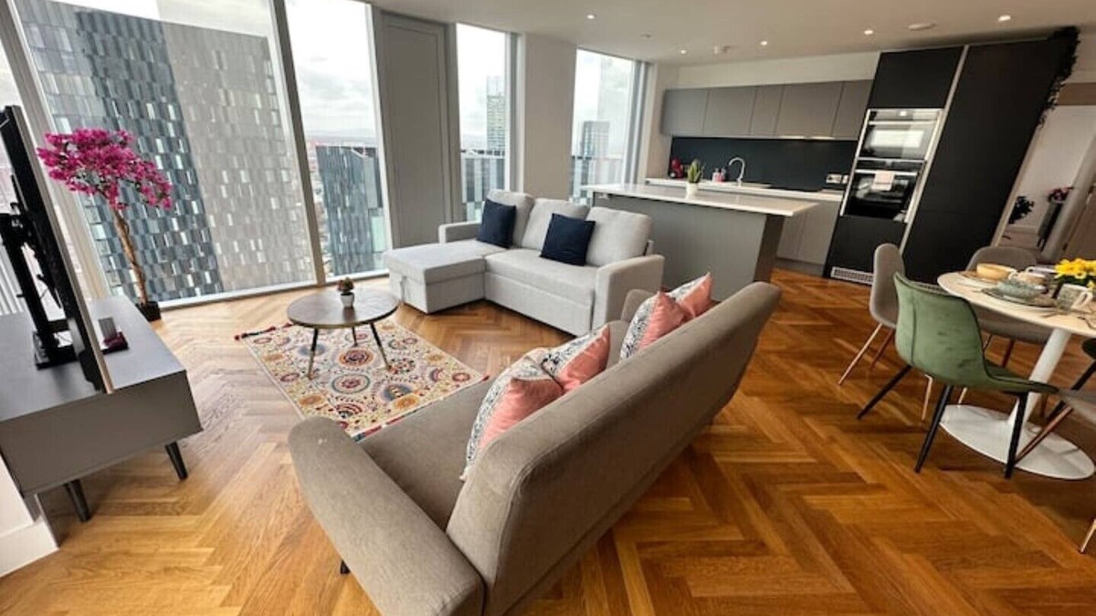 Castlefield Apartment | Superb High End MCR Apt Sleeps 6