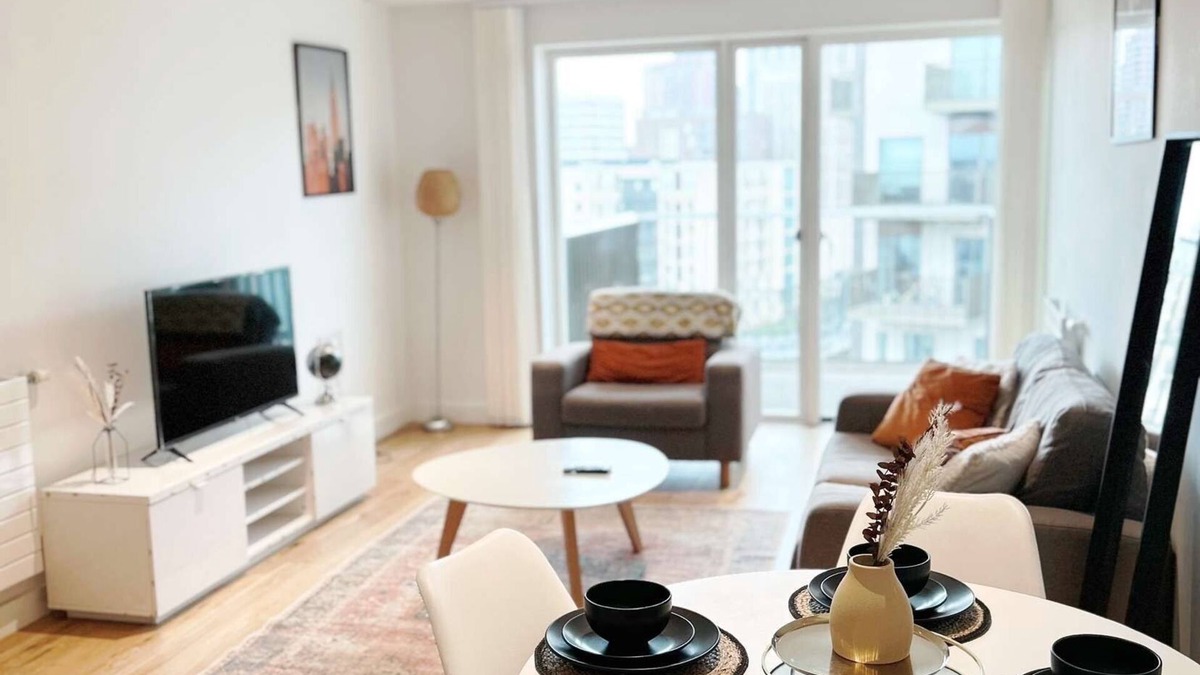 Canning Town Apartment | Superb Luxury 2 Bed London Apartment