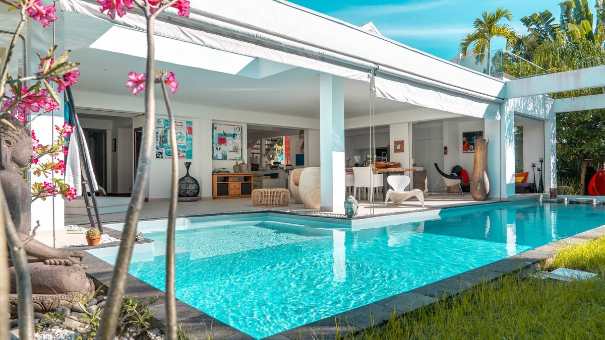 Dampierre Villa | SUPERB LUXURY VILLA 10 MINUTES WALK FROM ANSE VINAIGRI BEACH