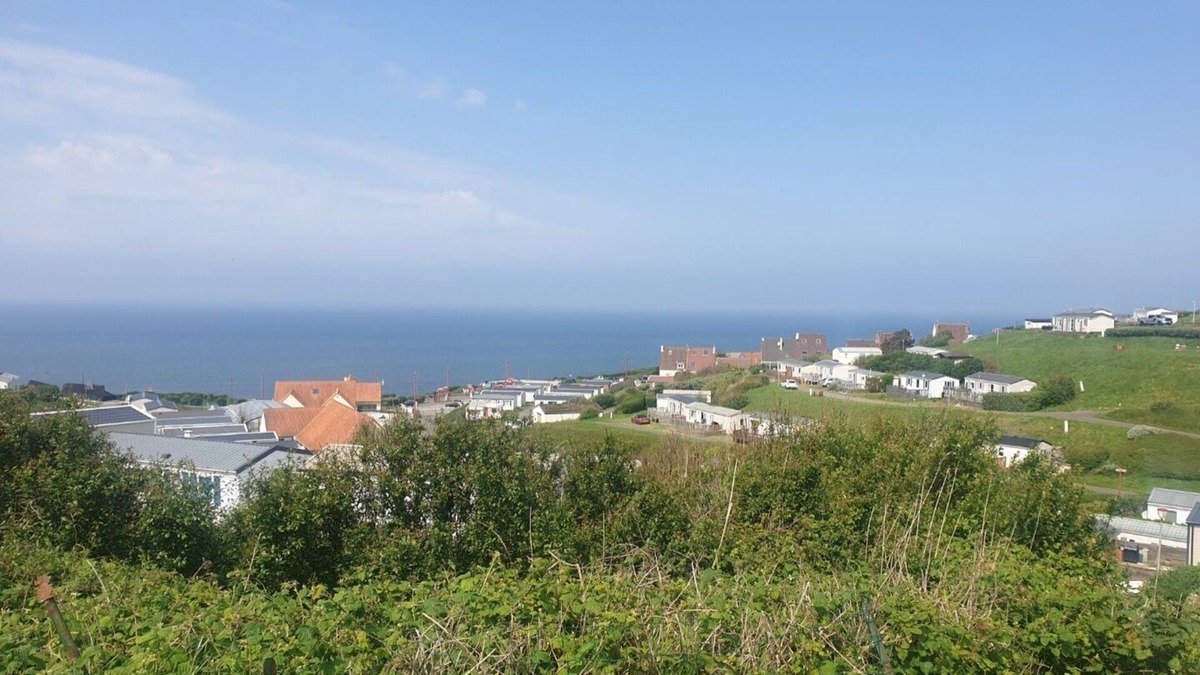 Equihen-Plage House | Superb mobile home 150m from the beach with stunning sea views!