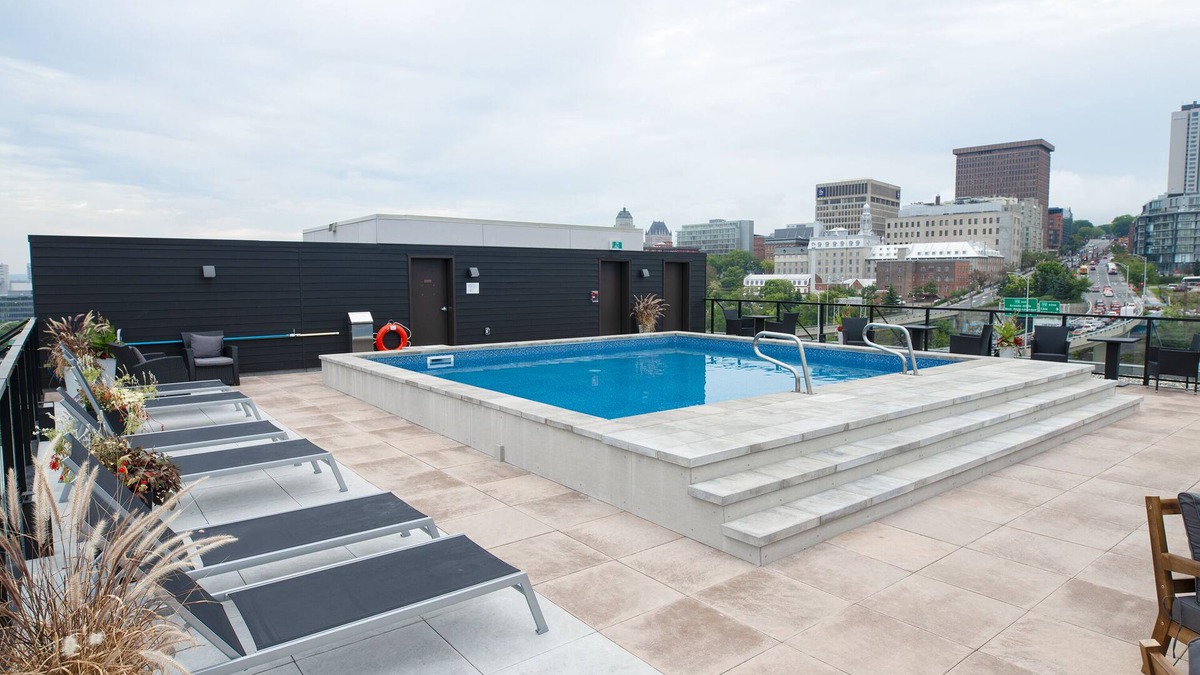 Saint-Jean-Baptiste Apartment | Superb new condo with pool, in the heart of downtown Quebec City