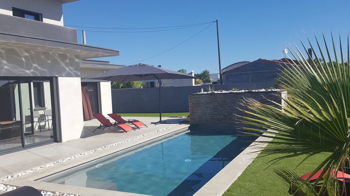 Cap d'Agde Villa | Superb new contemporary villa with private pool 400 m from the sea