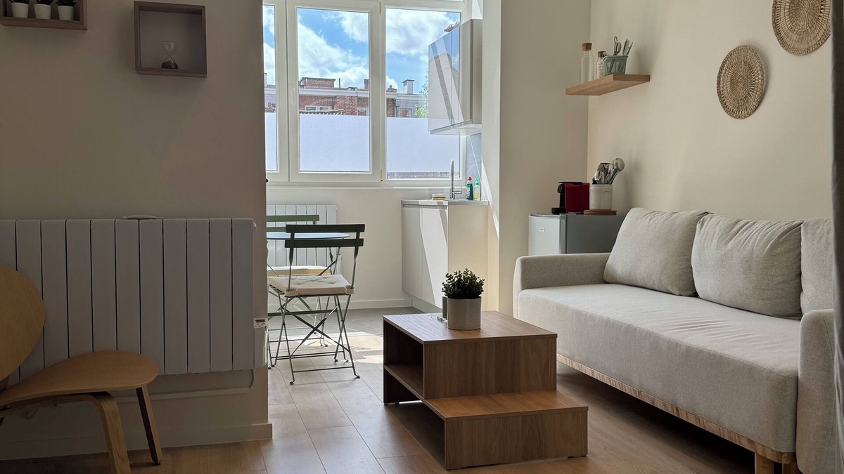 Altitude 100 Apartment | Superb One bedroom apartment