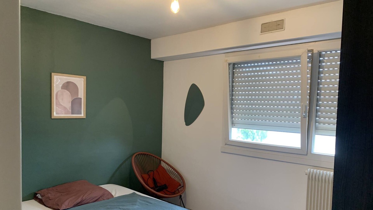 Saint-Herblain Apartment | Superb private room with parking and balcony at the homestay.