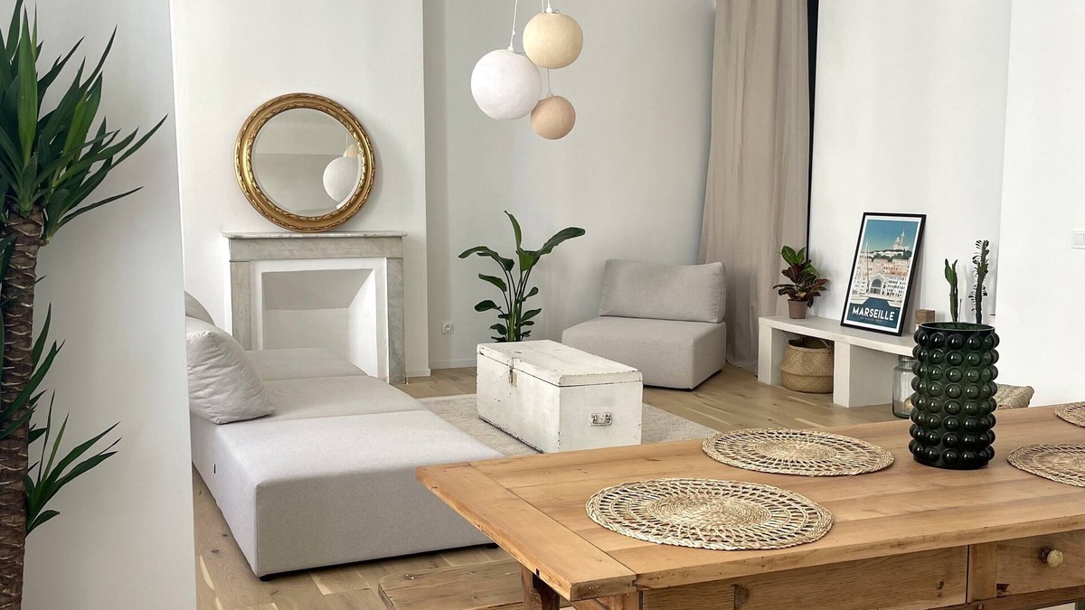 Les Grands Carmes Condo | Superb renovated duplex, near Panier and business center